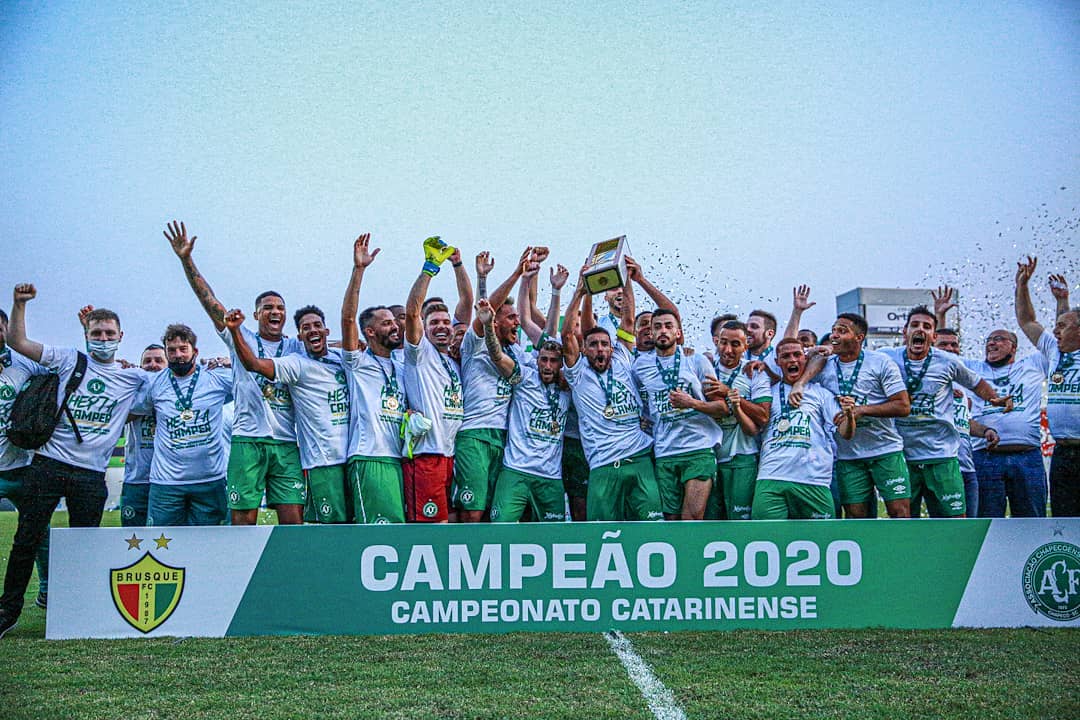 Chapecoense conquista pela 7ª vez a vitória no Catarinense Chapecoense conquista pela 7ª vez a vitória no Catarinense