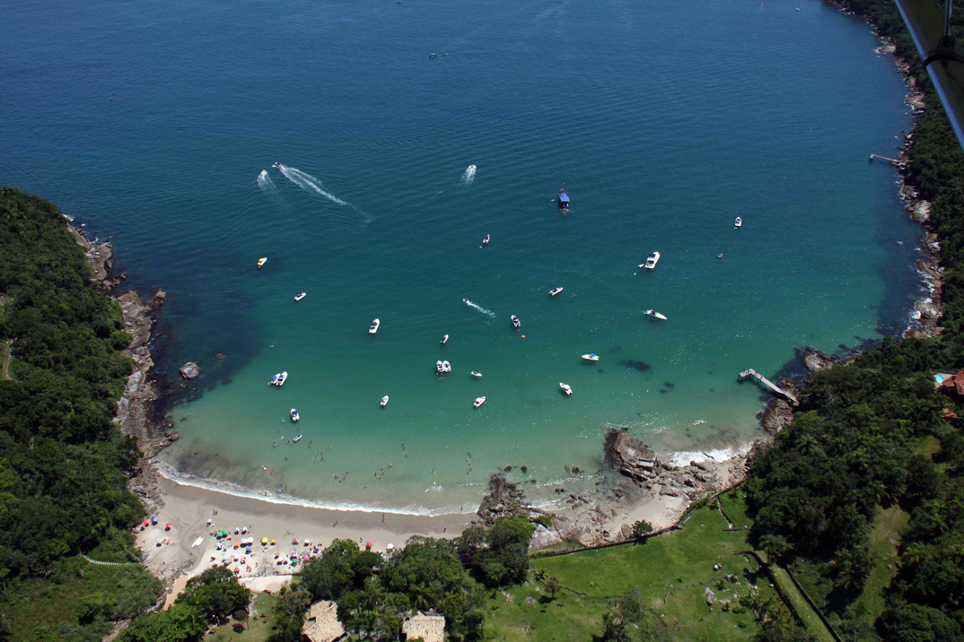 Praia do Estaleiro em Balneário Camboriú: um lugar para descansar