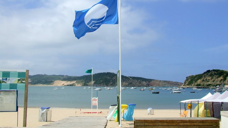 Praias de Balneário Camboriú têm selo internacional Bandeira Azul