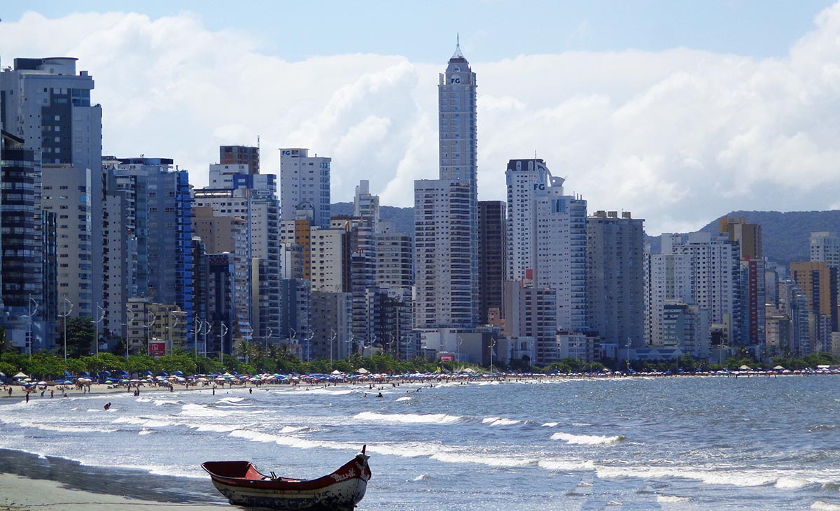 Dubai Brasileira: Balneário Camboriú chama atenção pela sofisticação e também pelas riquezas naturais