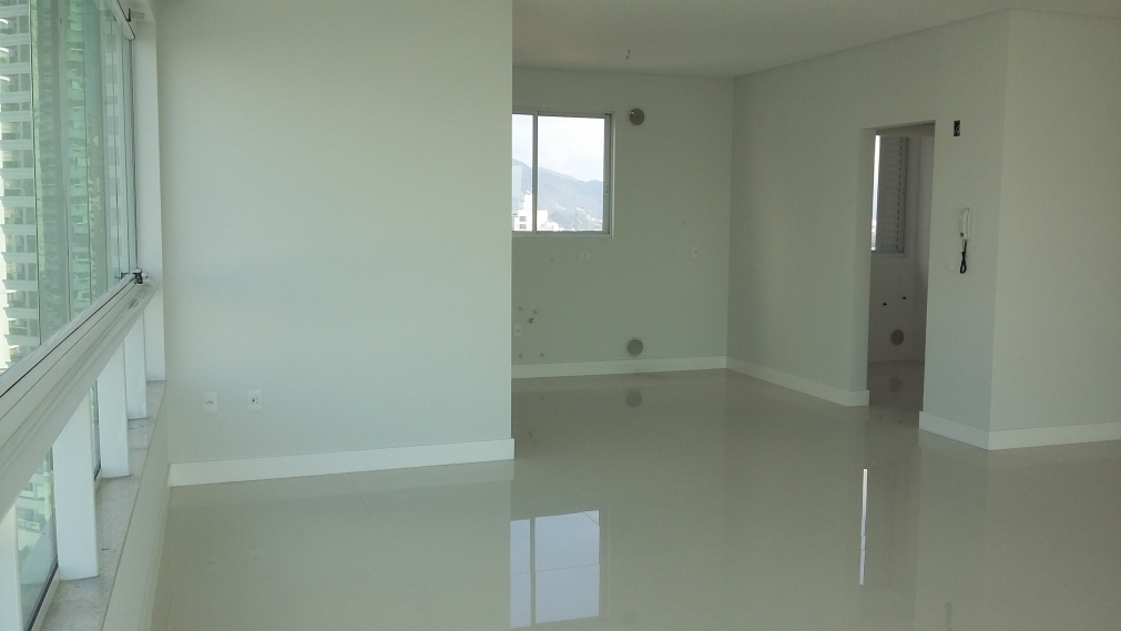 Apartamento à Venda Quadra Mar em Centro - Balneário Camboriú - Santa Catarina - Cidade Jardim em Balneário Camboriú 