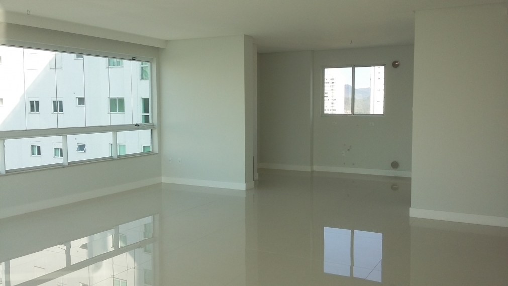 Apartamento à Venda Quadra Mar em Centro - Balneário Camboriú - Santa Catarina - Cidade Jardim em Balneário Camboriú 