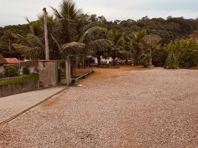 Venha morar rodeado de natureza e tranquilidade!