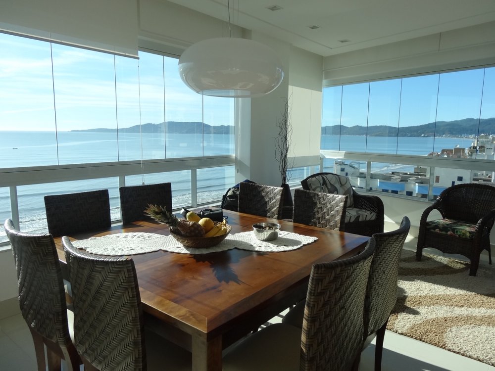 Apartamento à Venda Quadra Mar em Meia Praia - Itapema - Santa Catarina - Beira Mar Palace em Itapema