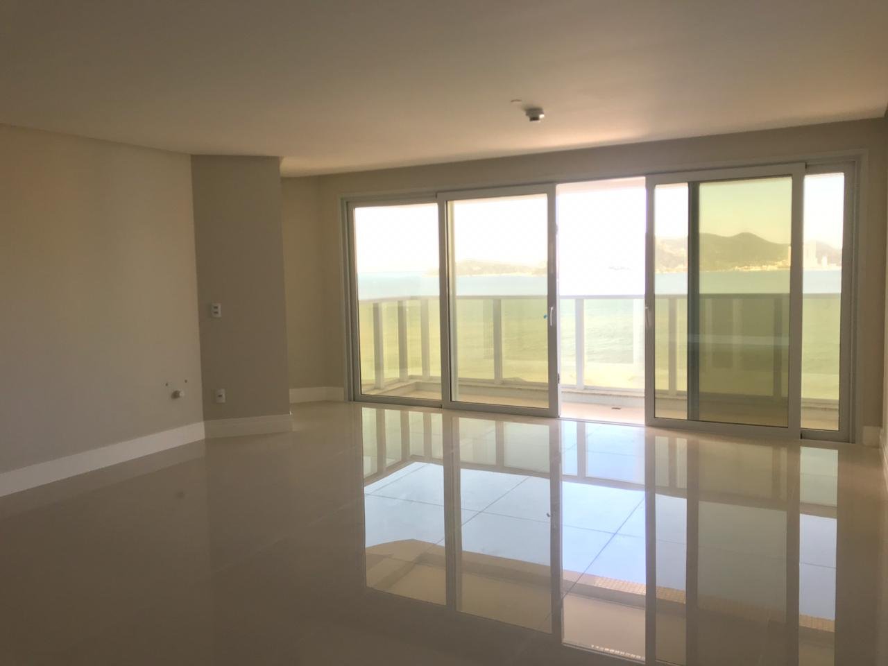 Apartamento à Venda Próximo ao Mar em Pioneiros - Balneário Camboriú - Santa Catarina - Infinity Coast em Balneário Camboriú 