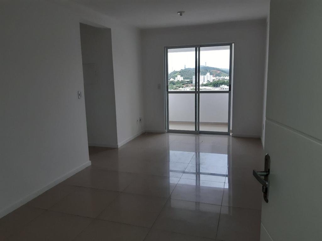 APARTAMENTO EM CAMBORIÚ 