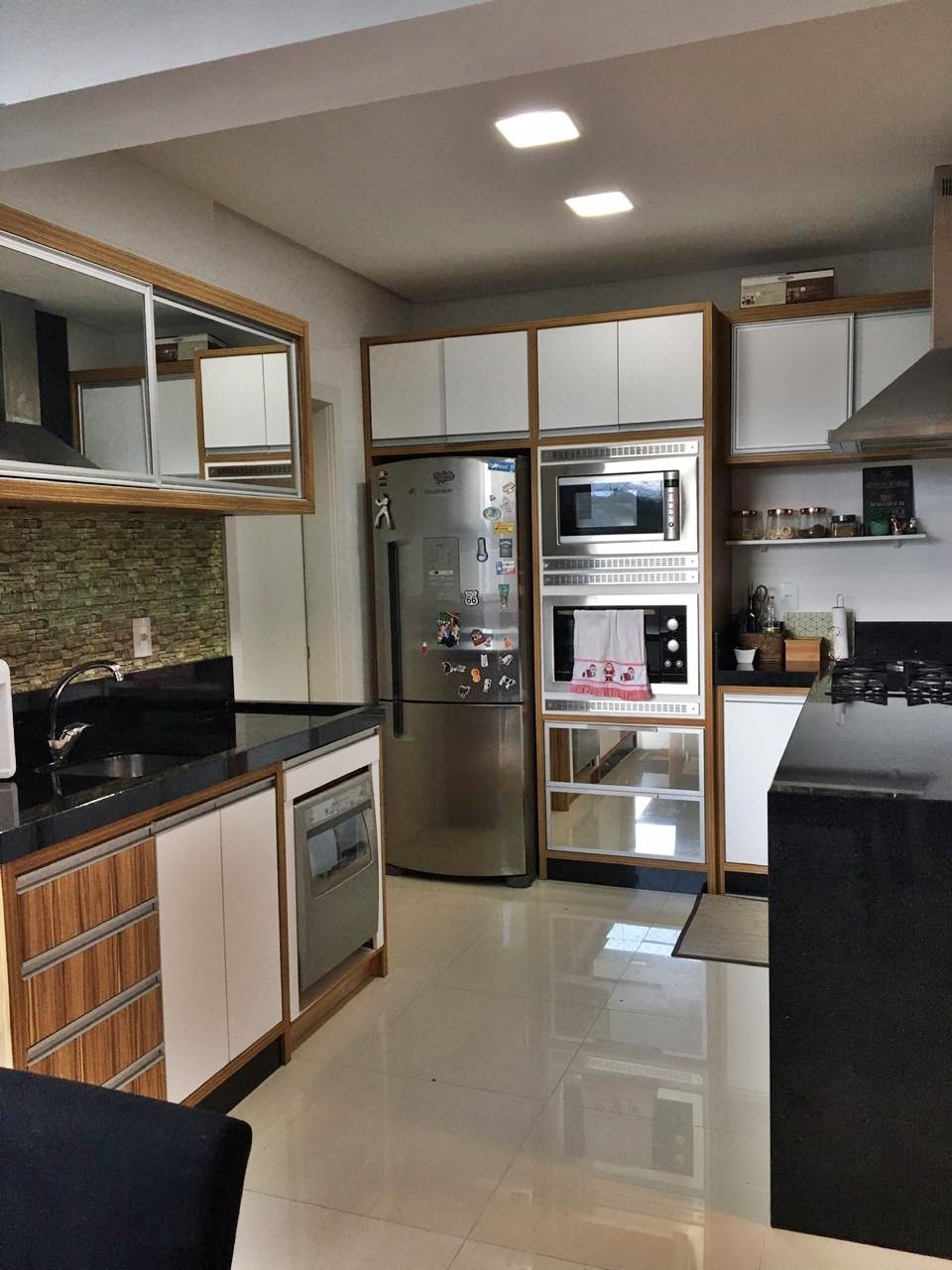 APARTAMENTO SEMI MOBILIADO NO SÃO LUIZ