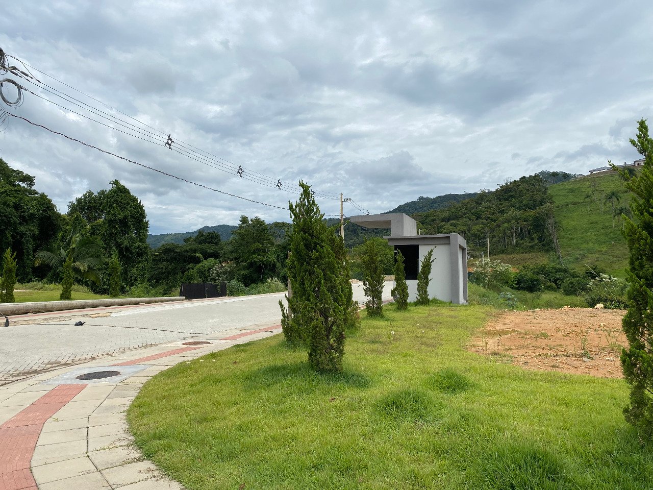 TERRENO NO LOTEAMENTO JARDIM DAS HORTENCIAS 