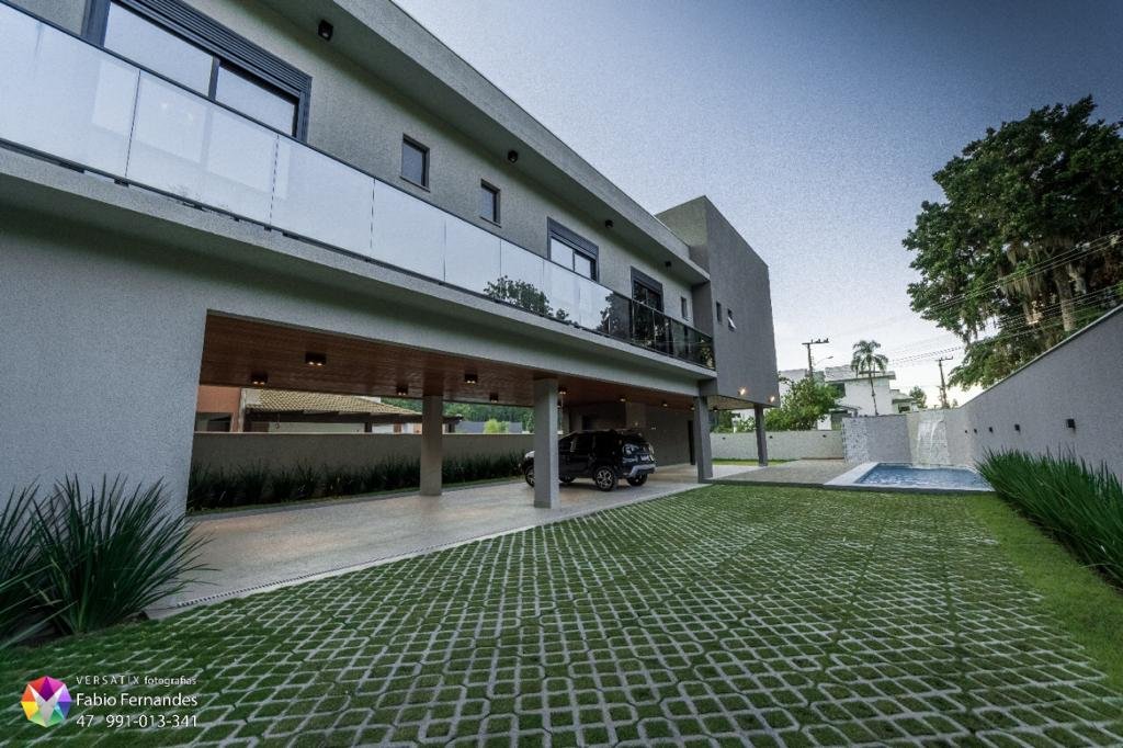 RESIDENCIA EM BALNEARIO CAMBORIU