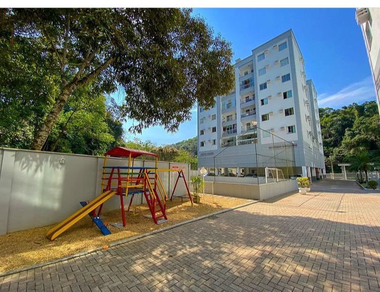 Apartamento à Venda em São Pedro - Brusque - SC - Residencial Flores do Campo em Brusque