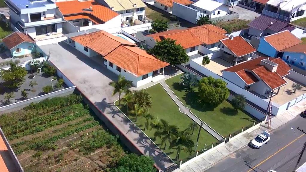 Casa à Venda em Jardim Azaleia - Brusque - Santa Catarina - Casa à venda em Brusque