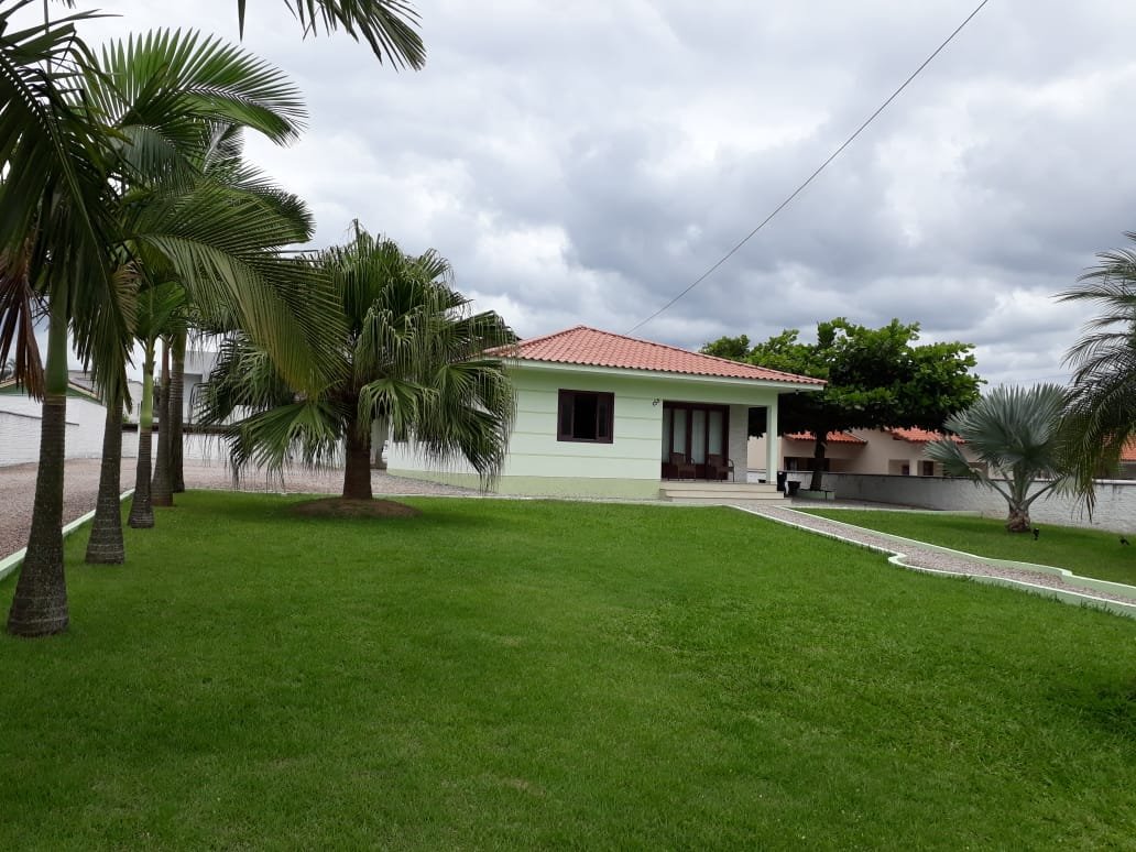 Casa à Venda em Jardim Azaleia - Brusque - Santa Catarina - Casa à venda em Brusque