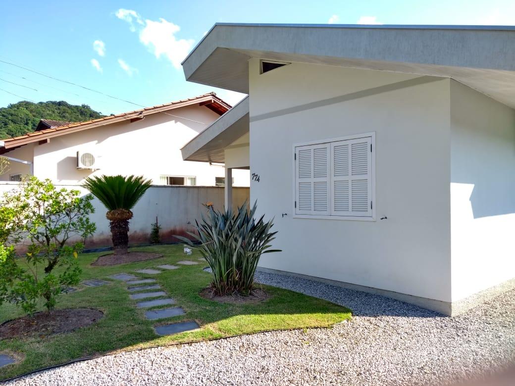 Casa à Venda em Santa Luzia - Brusque - Santa Catarina