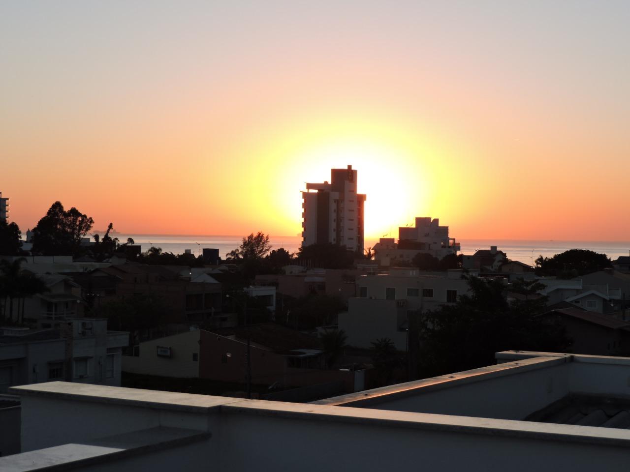 Sobrado Geminado à Venda em Praia dos Amores - Balneário Camboriú - Santa Catarina