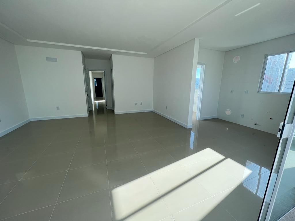 Apartamento à Venda em Meia Praia - Itapema - Santa Catarina