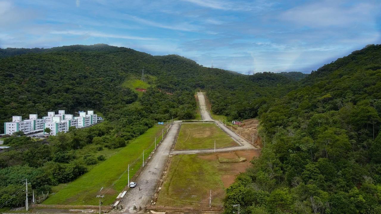 Terreno à Venda em Cedro - Camboriú - Santa Catarina - Jardim Moriah Hill 