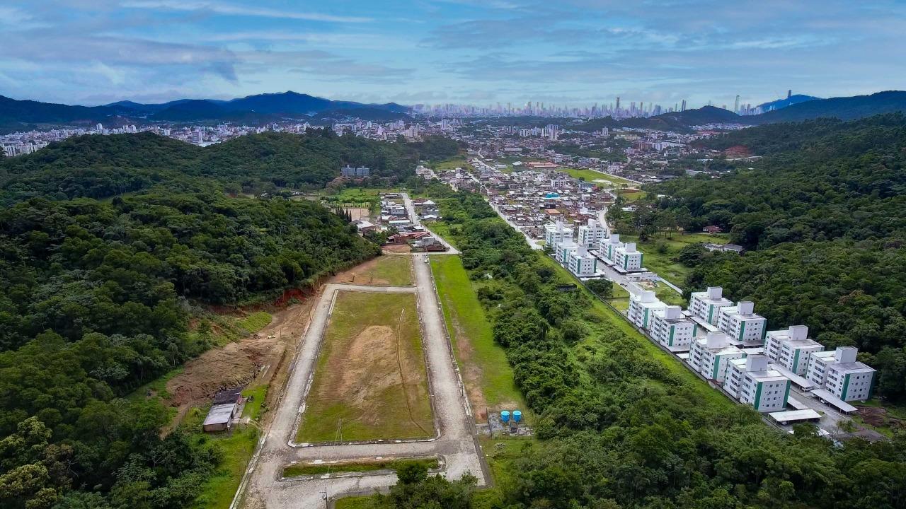 Terreno à Venda em Cedro - Camboriú - Santa Catarina - Jardim Moriah Hill 