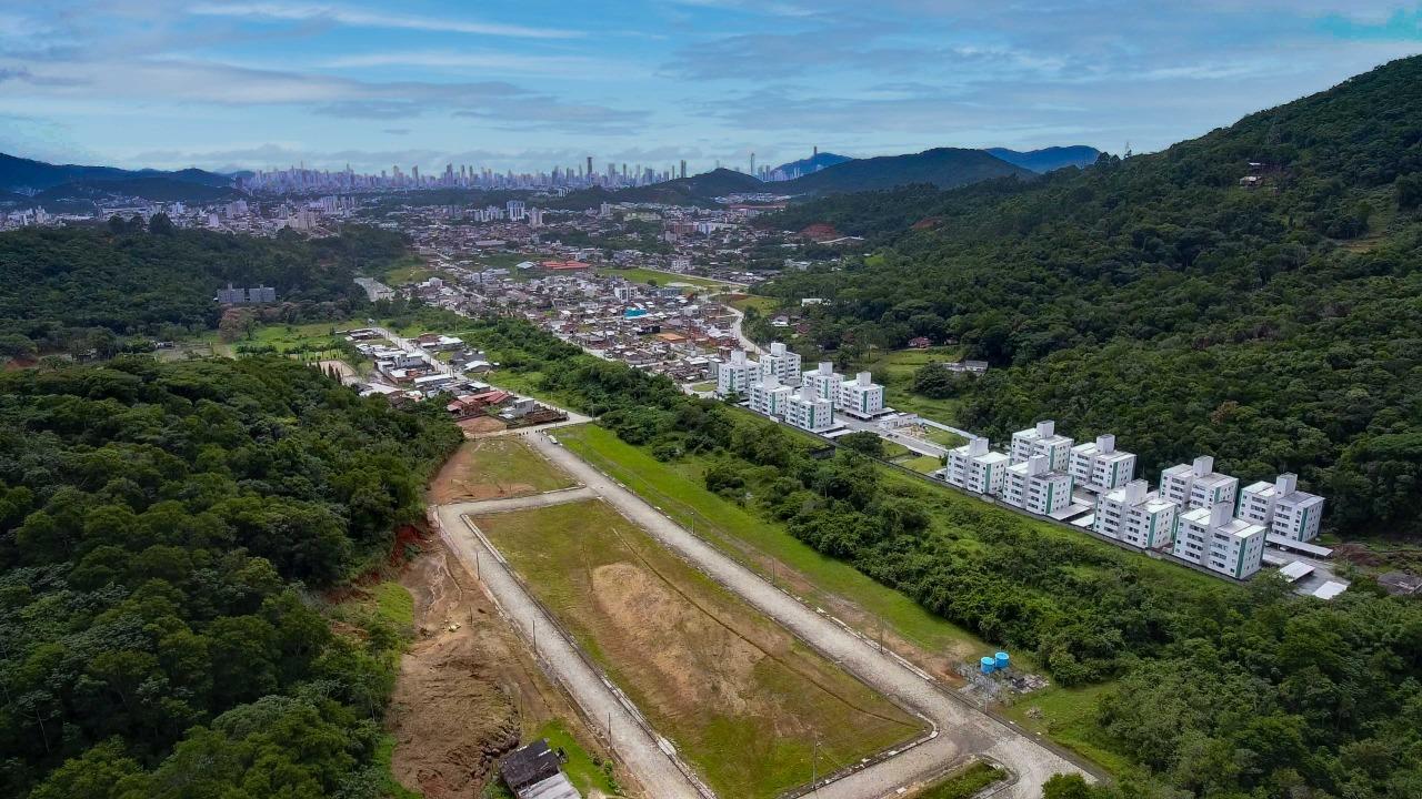 Terreno à Venda em Cedro - Camboriú - Santa Catarina - Jardim Moriah Hill 