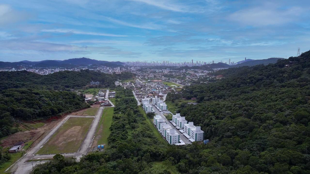 Terreno à Venda em Cedro - Camboriú - Santa Catarina - Jardim Moriah Hill 