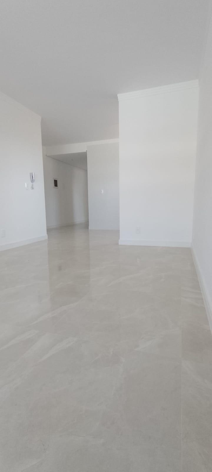 Apartamento à Venda Próximo ao Mar em Praia de Fora - Palhoça - Santa Catarina