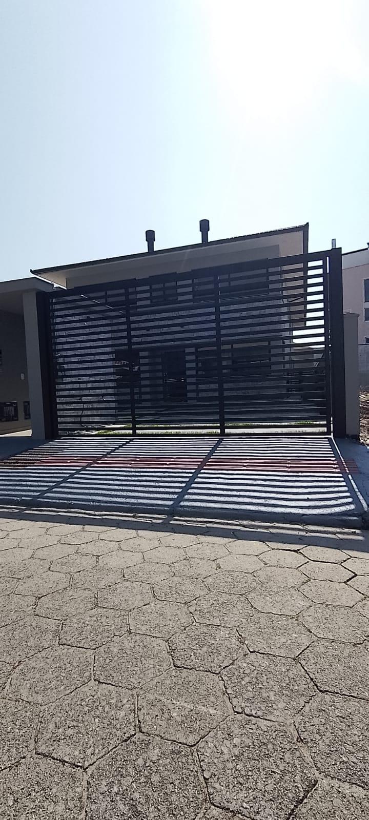 Apartamento à Venda Próximo ao Mar em Praia de Fora - Palhoça - Santa Catarina