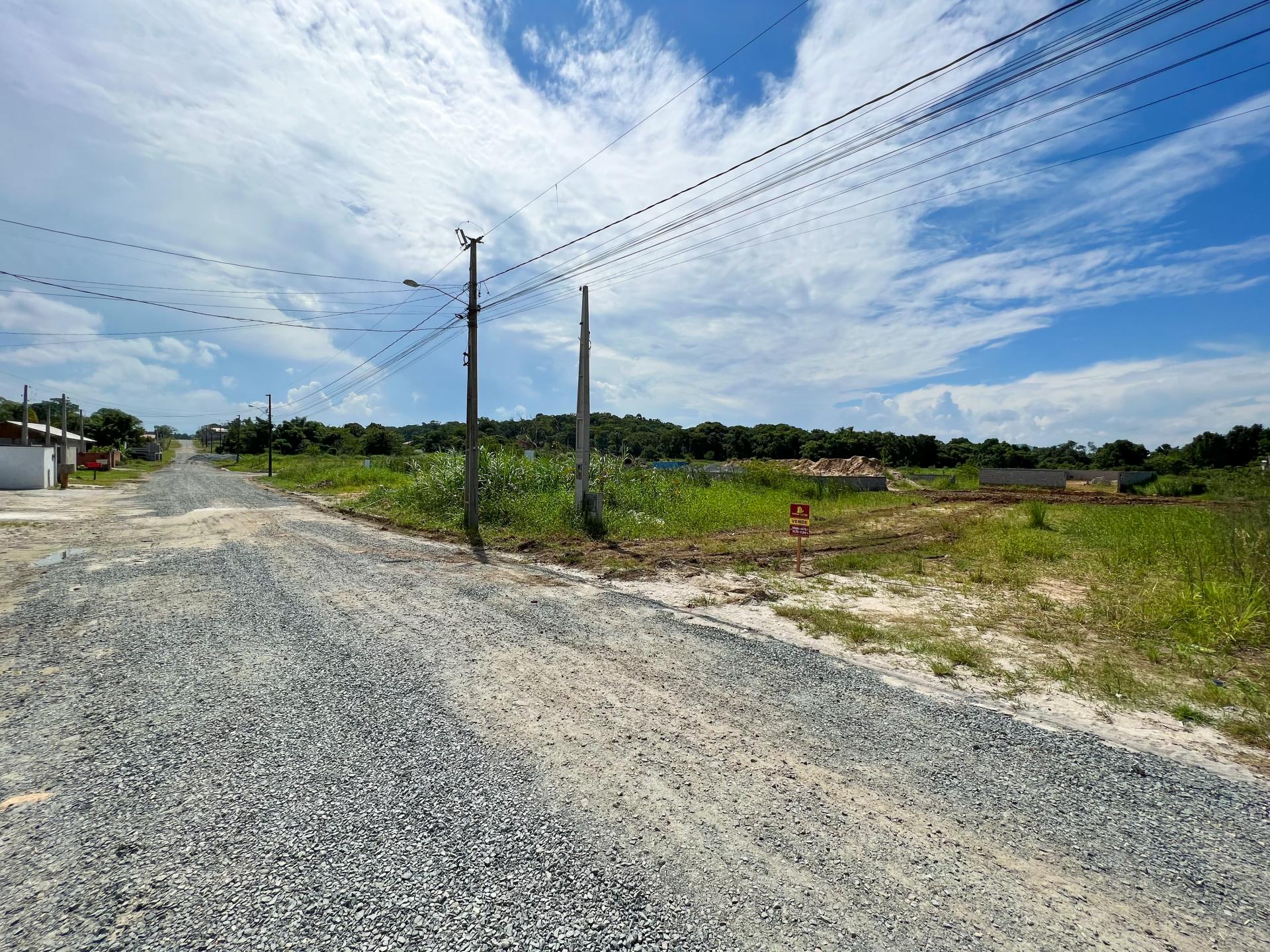 Terreno à Venda em Itacolomi - Balneário Piçarras - Santa Catarina