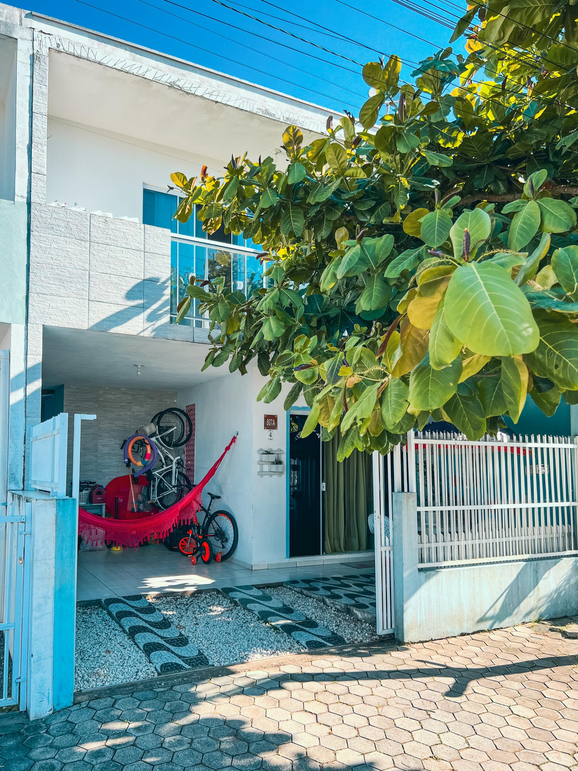 Sobrado Geminado à Venda Próximo ao Mar em Itacolomi - Balneário Piçarras - Santa Catarina