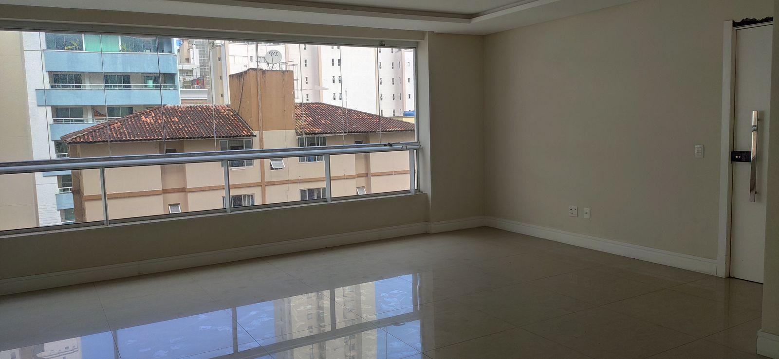 Apartamento à Venda Quadra Mar em Centro - Balneário Camboriú - Santa Catarina - Villa Gale em Balneário Camboriú 