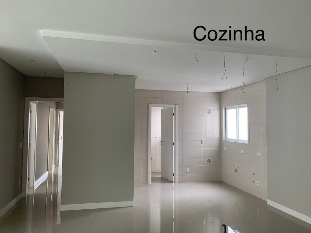 Apartamento à Venda em Pioneiros - Balneário Camboriú - Santa Catarina - CARMEL VISTA ALTA