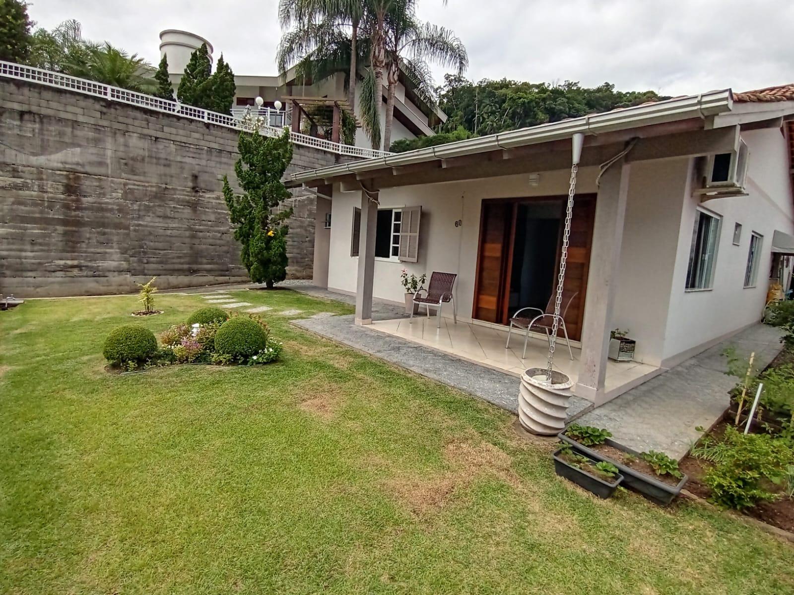 Casa à Venda em Guarani - Brusque - Santa Catarina