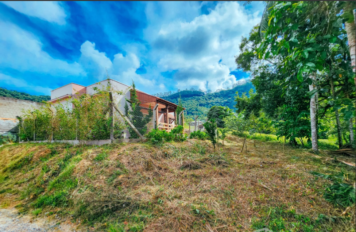 Casa à Venda em Lageado baixo - Guabiruba - Santa Catarina