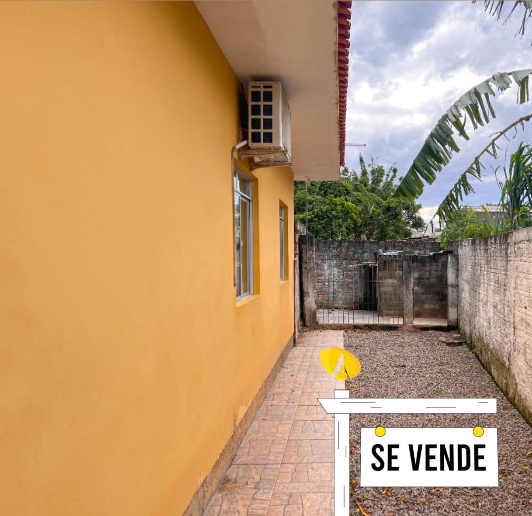 Casa à Venda em Ribeirão da Ilha - Florianópolis - Santa Catarina