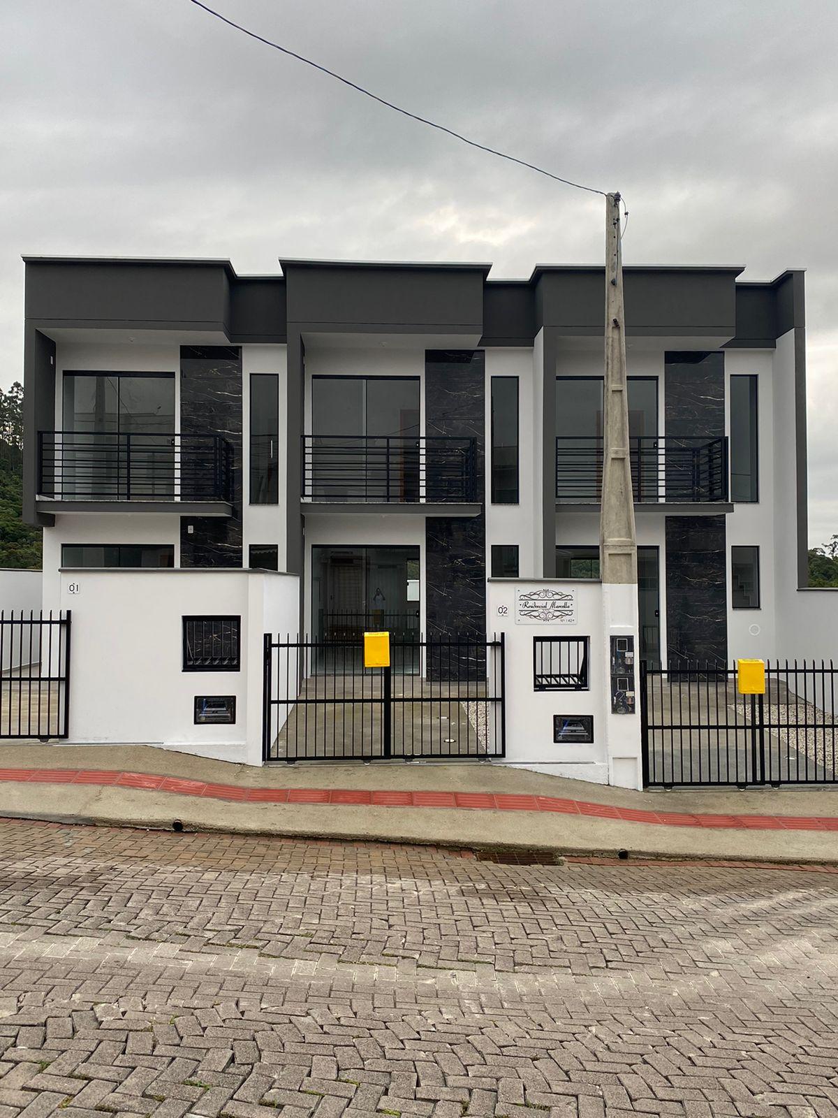 Casa Geminada à Venda em Dom Joaquim - Brusque - Santa Catarina