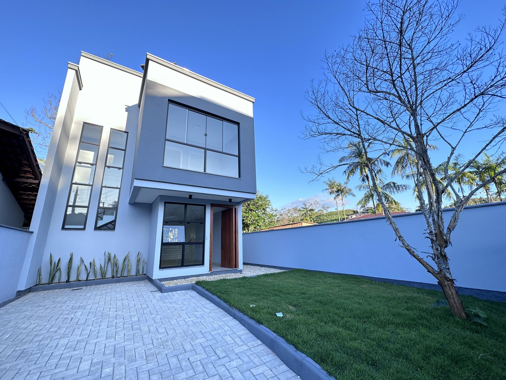 Casa à Venda em Centro - Guabiruba - Santa Catarina