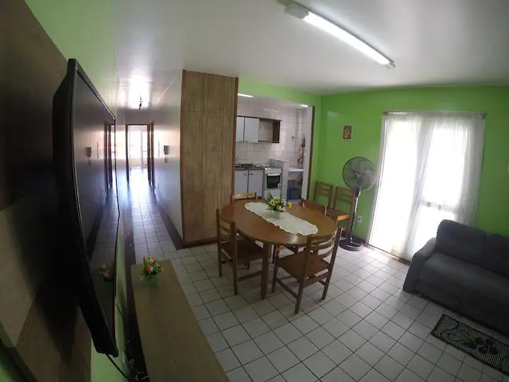 Apartamento à Venda Próximo ao Mar em Canasvieiras - Florianópolis - Santa Catarina