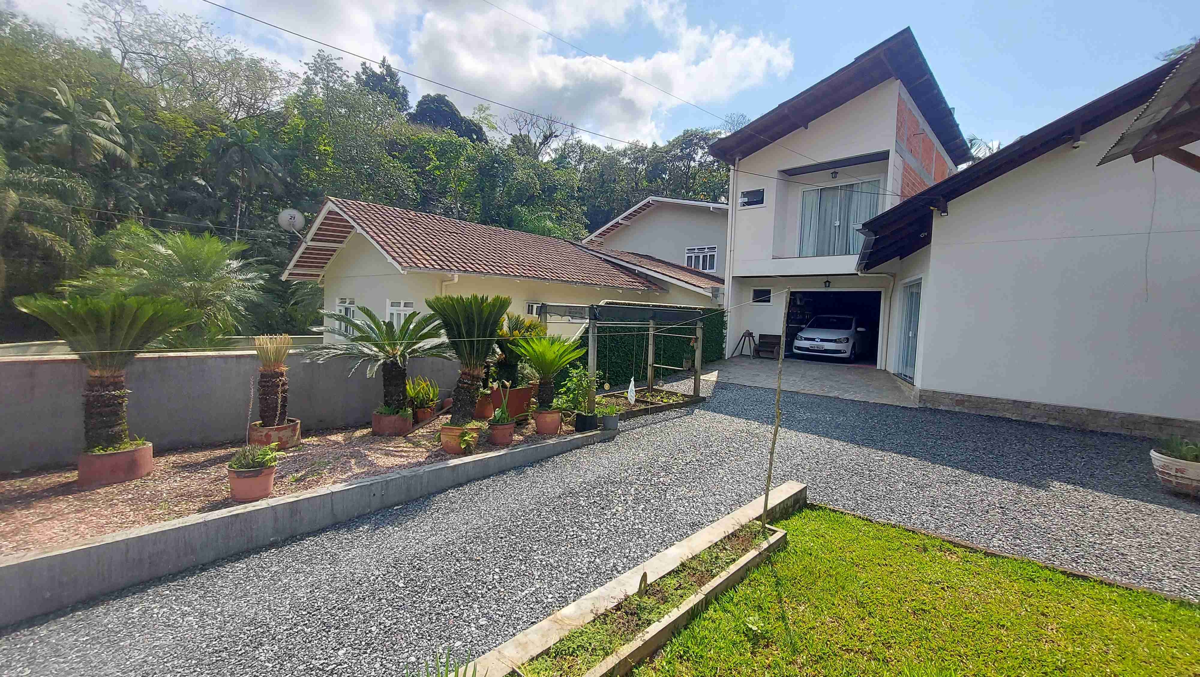 Casa à Venda em Velha Central - Blumenau - Santa Catarina - Casa à venda no Bairro Velha Central, em Blumenau 