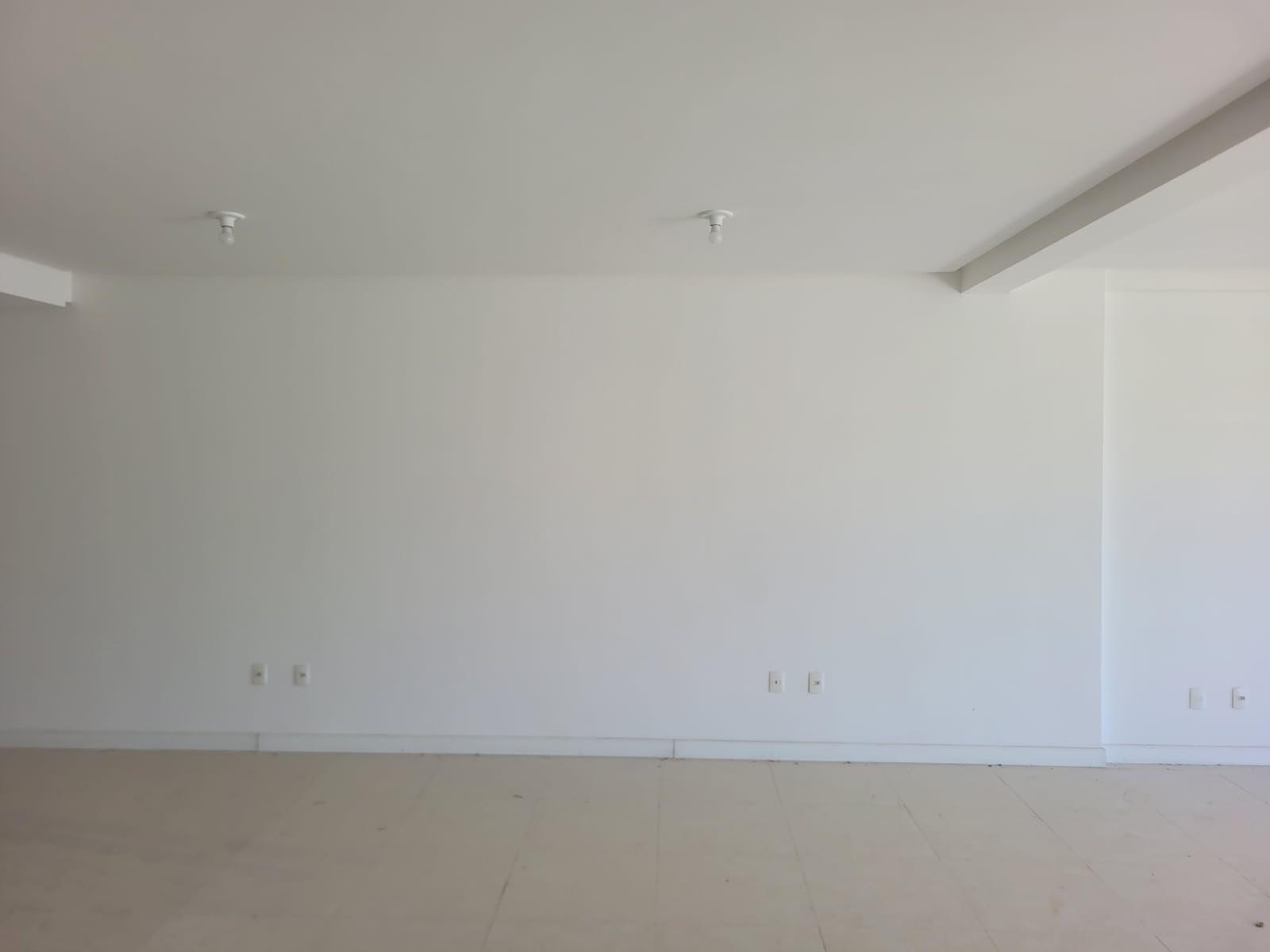 Sala Comercial à Venda em Cordeiros - Itajaí - Santa Catarina - SALA COMERCIAL A VENDA NO VILA DE SAGRES