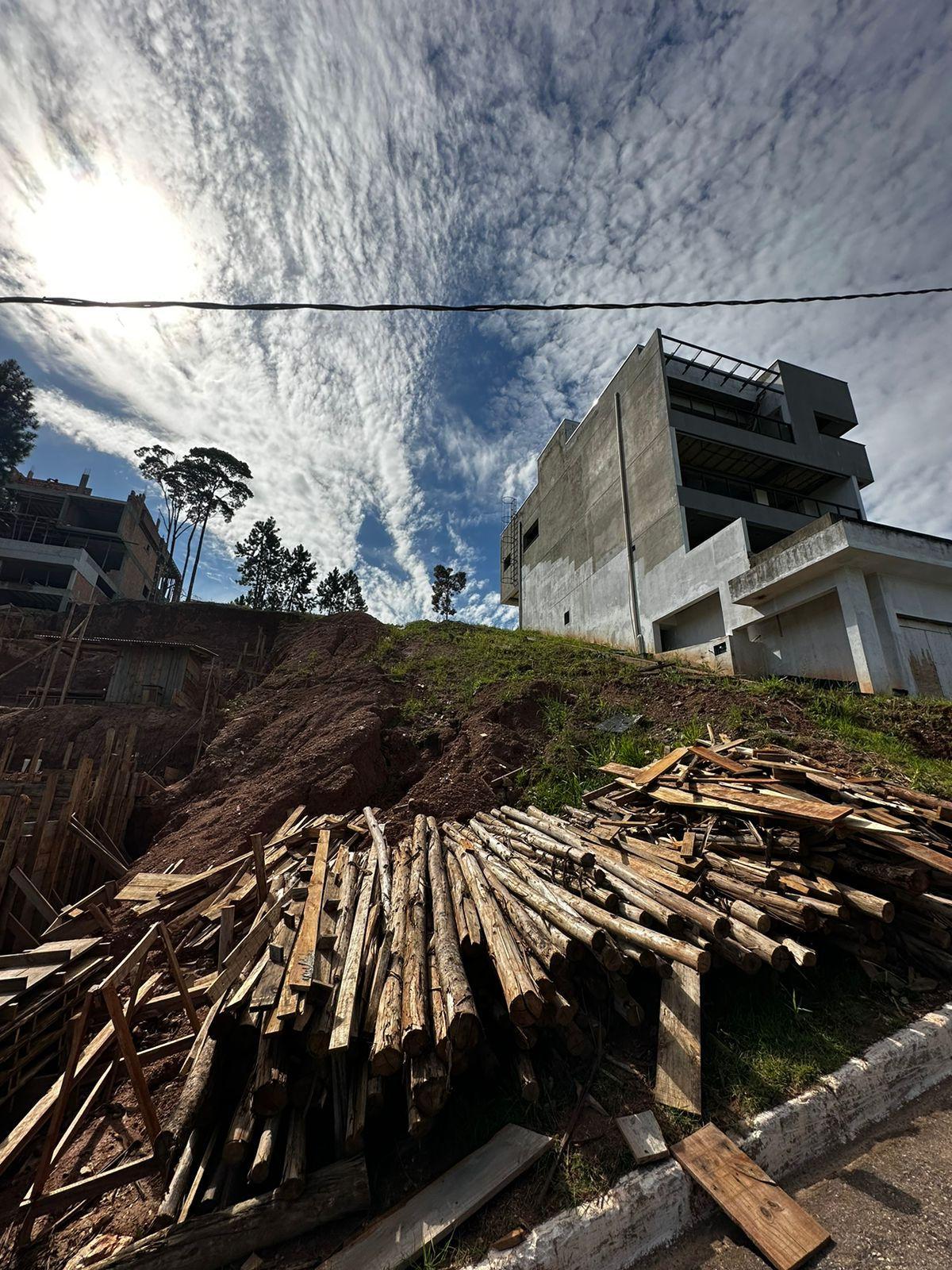 Terreno em Condomínio à Venda em Cedro - Camboriú - Santa Catarina - LOTE A VENDA NO CONDOMINIO MIRANTE CAMBORIU