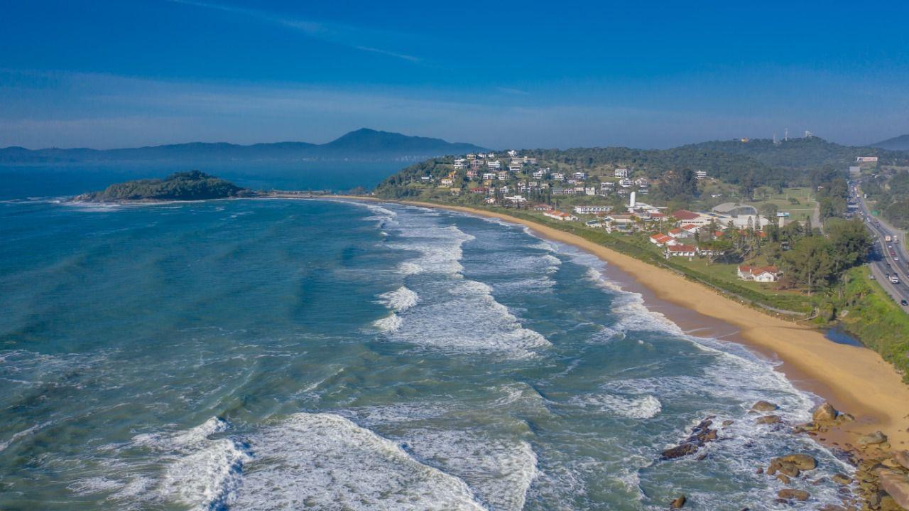 Casa em Condomínio à Venda Quadra Mar em Ilhota - Itapema - Santa Catarina - Casa em Condomínio Iate Club Itapema