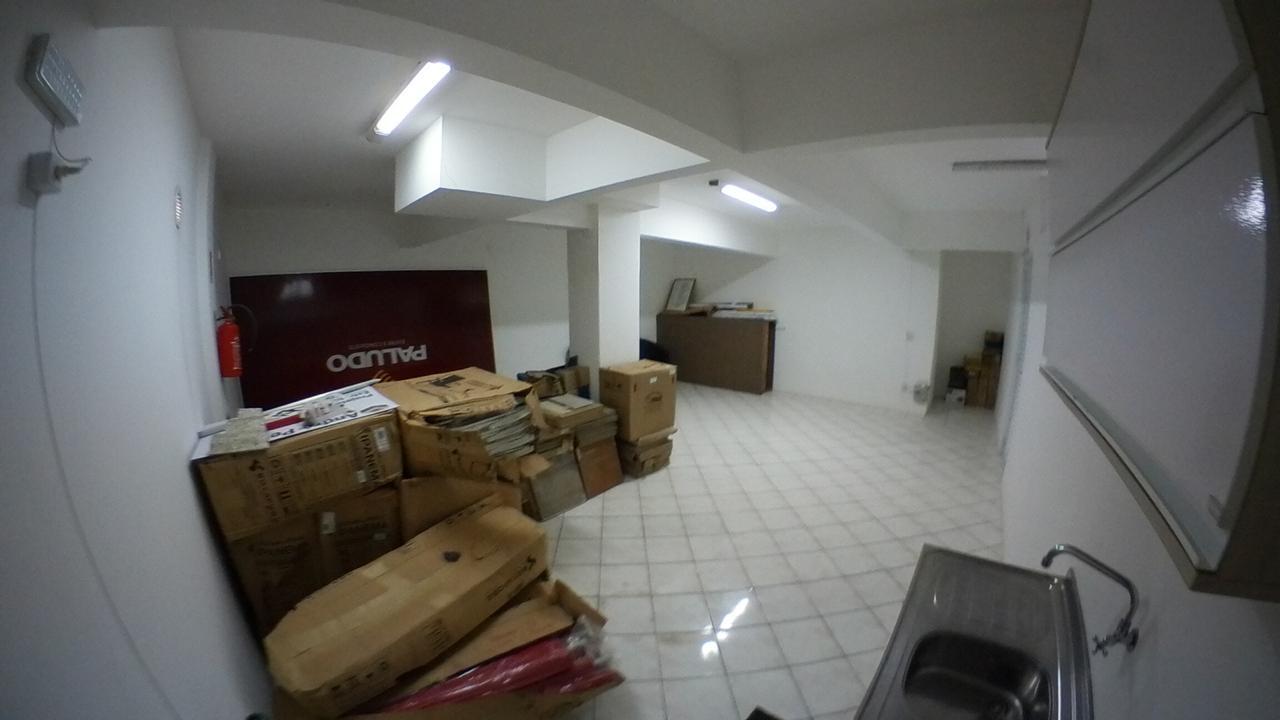 Sala Comercial à Venda em Bombas - Bombinhas - Santa Catarina - Ed. Maria Madalena