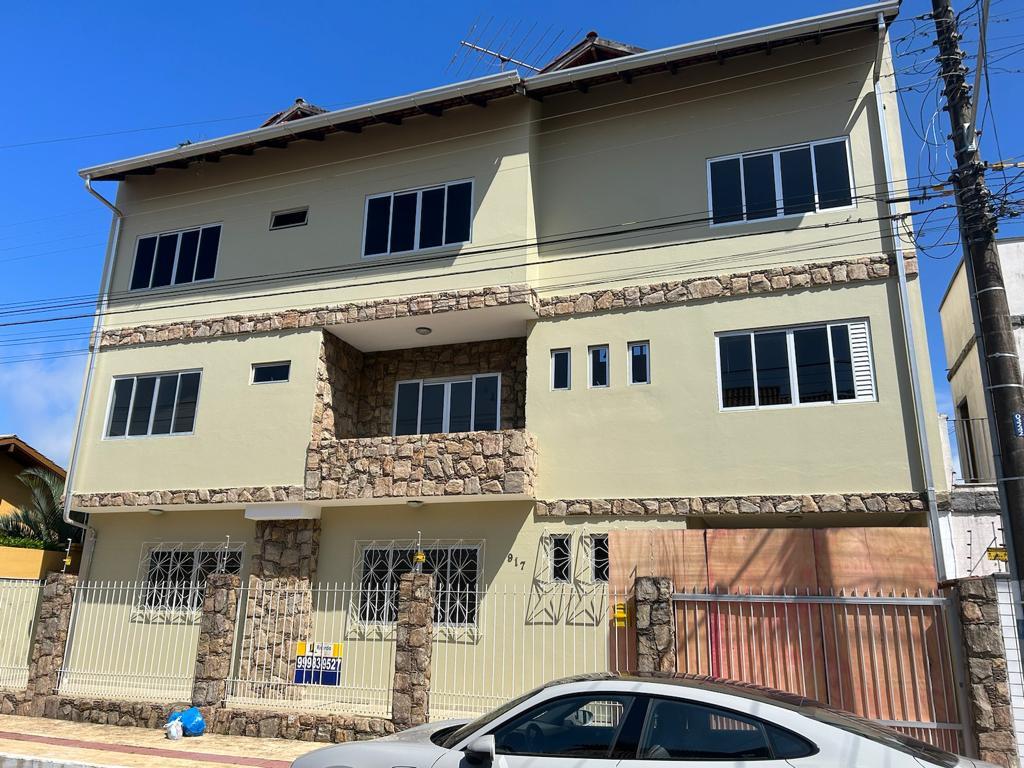 Casa à Venda em Centro - Balneário Camboriú - Santa Catarina - SOBRADO COMERCIAL EM BALNEARIO CAMBORIU