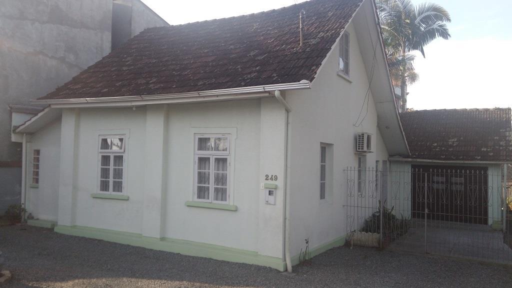 Casa à Venda em Anita Garibaldi - Joinville - Santa Catarina - CASA A VENDA EM JOINVILLE-SC