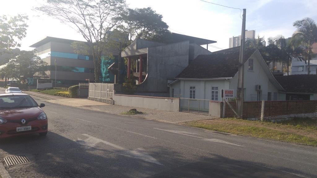 Casa à Venda em Anita Garibaldi - Joinville - Santa Catarina - CASA A VENDA EM JOINVILLE-SC