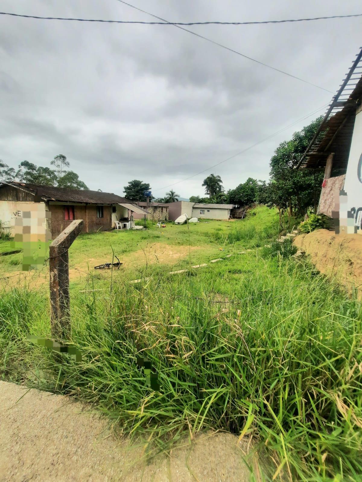 Terreno à Venda em Espinheiros - Itajaí - Santa Catarina - TERRENO 4 CASAS NO BAIRRO ESPINHEIROS ITAJAI