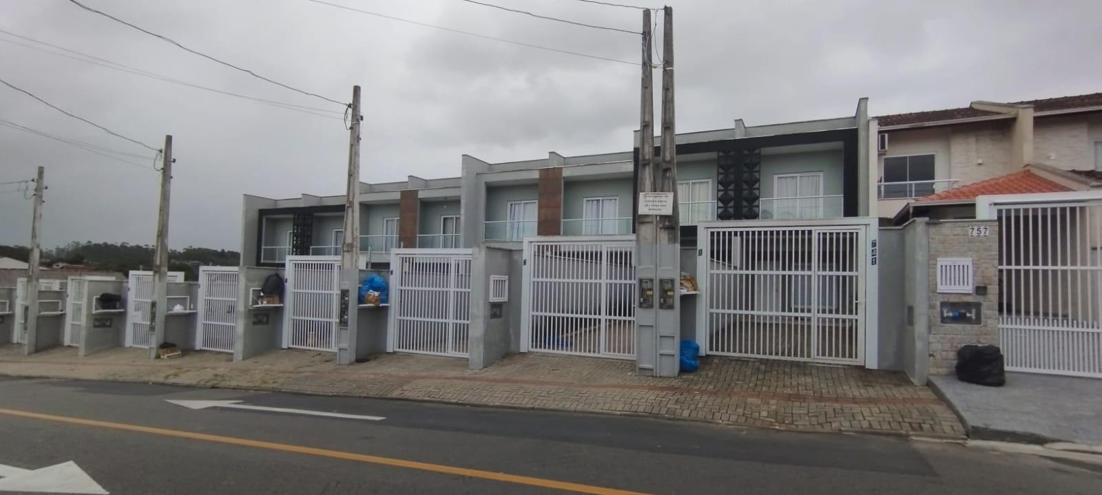 Sobrado Geminado à Venda em Santa Catarina - Joinville - Santa Catarina - Residencial Lara's