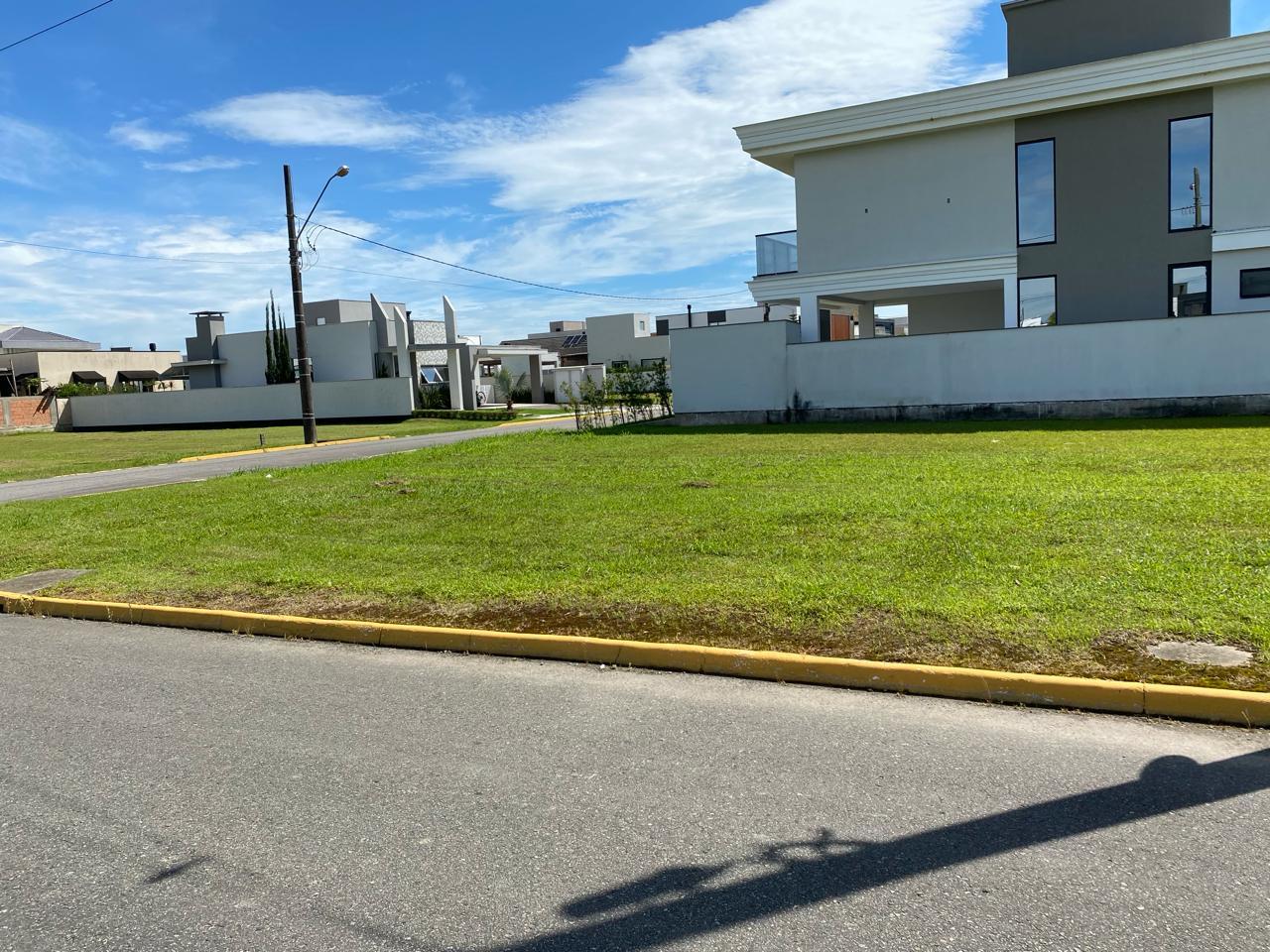 Terreno em Condomínio à Venda em Santa Regina - Camboriú - Santa Catarina - Terreno a venda em Camboriú