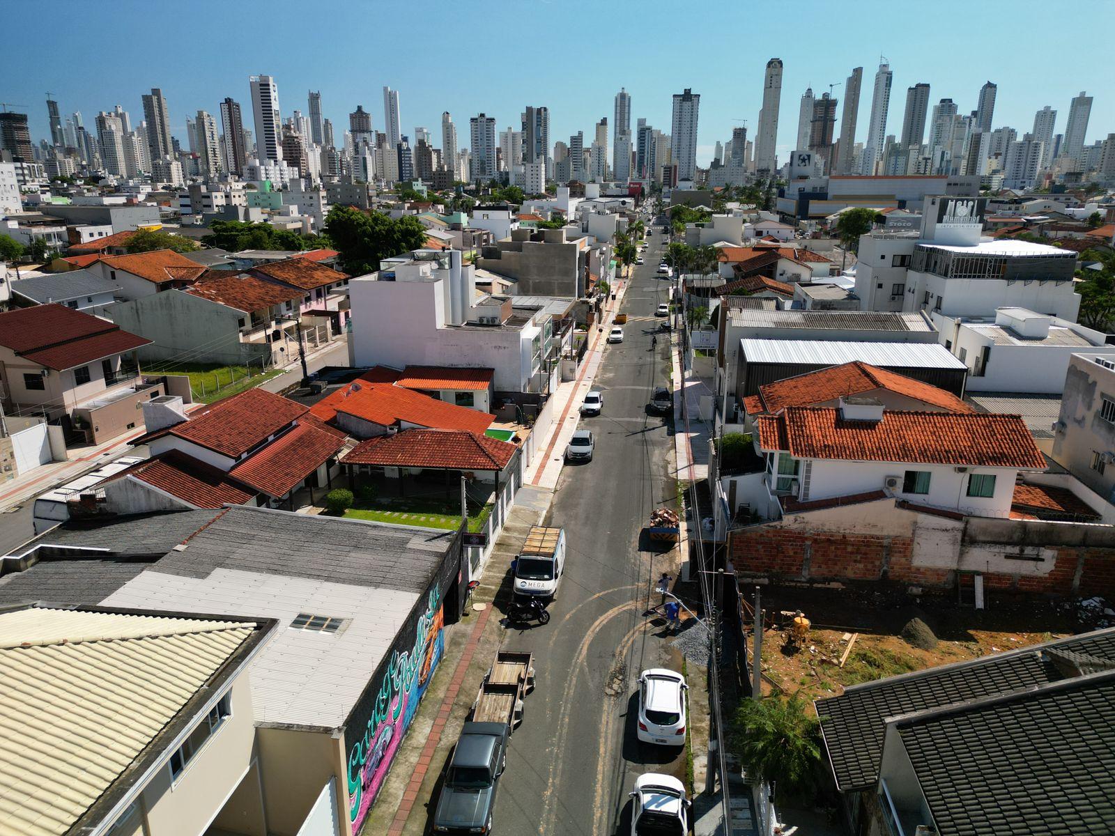 Terreno à Venda em Centro - Balneário Camboriú - Santa Catarina - TERRENO A VENDA NO CENTRO DE BALNEARIO CAMBORIU