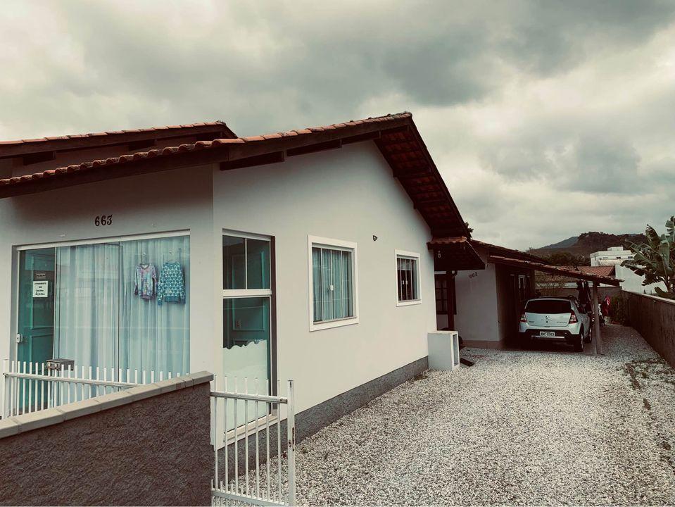 Casa à Venda em Limoeiro - Brusque - Santa Catarina