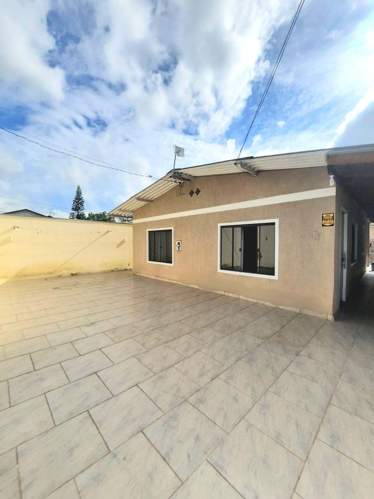 Casa à Venda em Espinheiros - Itajaí - Santa Catarina - CASA NO BAIRRO ESPINHEIRO NA CIDADE ITAJAI