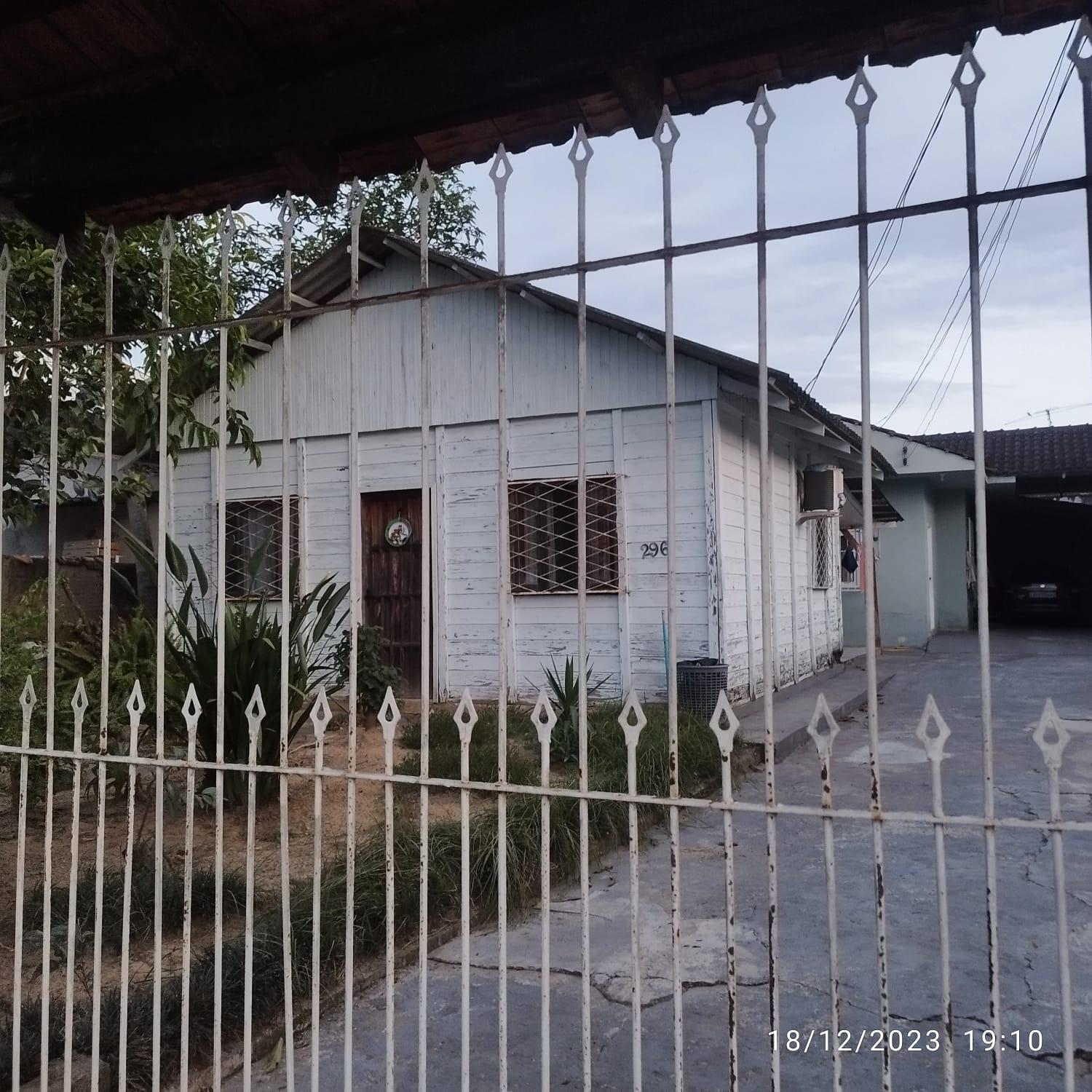 Casa à Venda em Guanabara - Joinville - Santa Catarina
